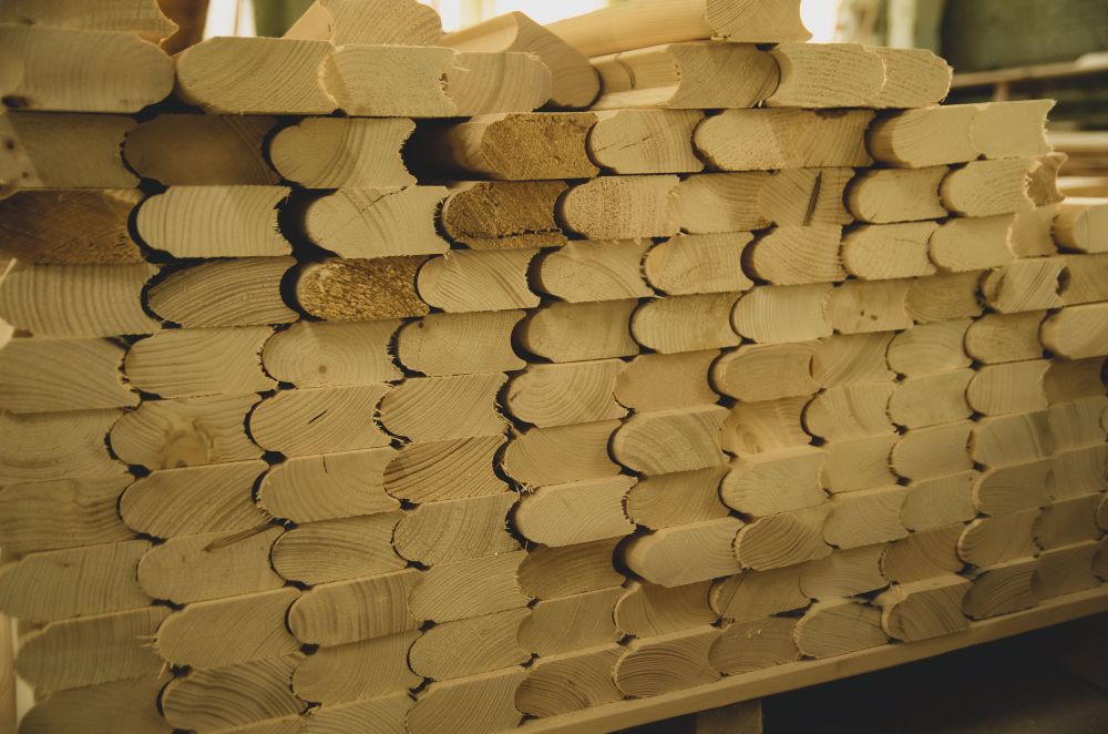 Material distribution: wood, thermo-wood, stoves, and essential accessories Image